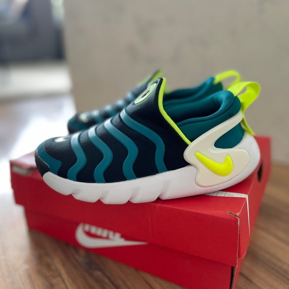 Nike Dynamo Go Little Kids' Easy On/Off Shoes NIB sz12.5c